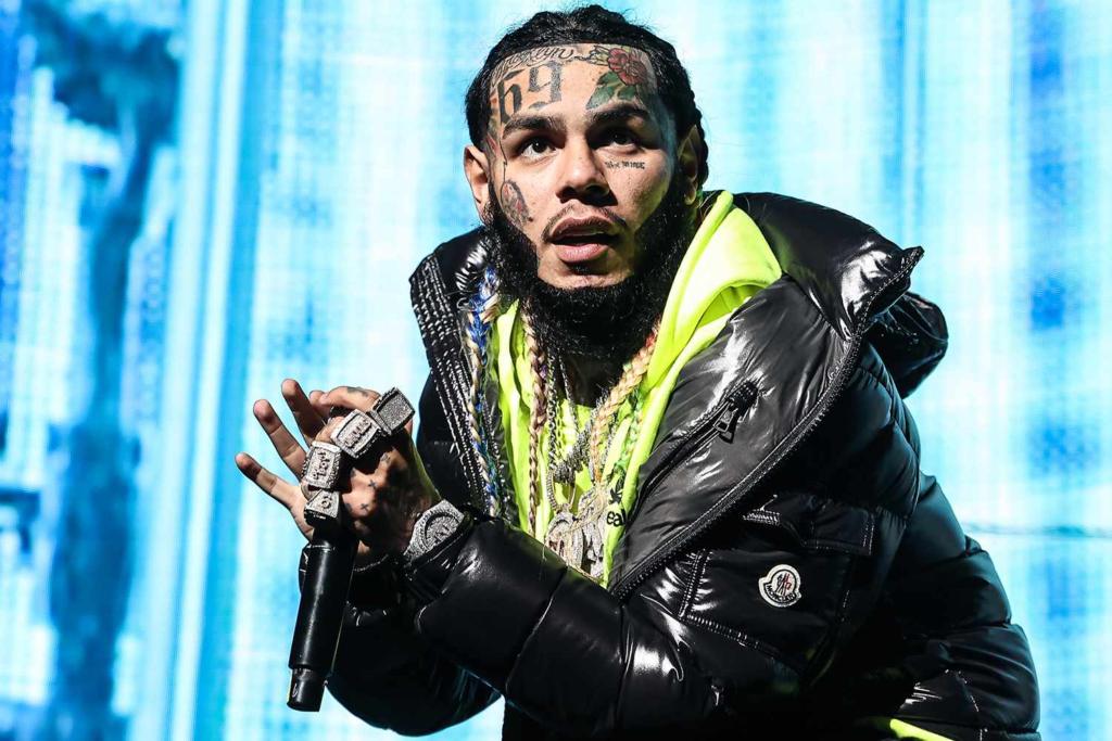 6ix9ine Early Life and Education